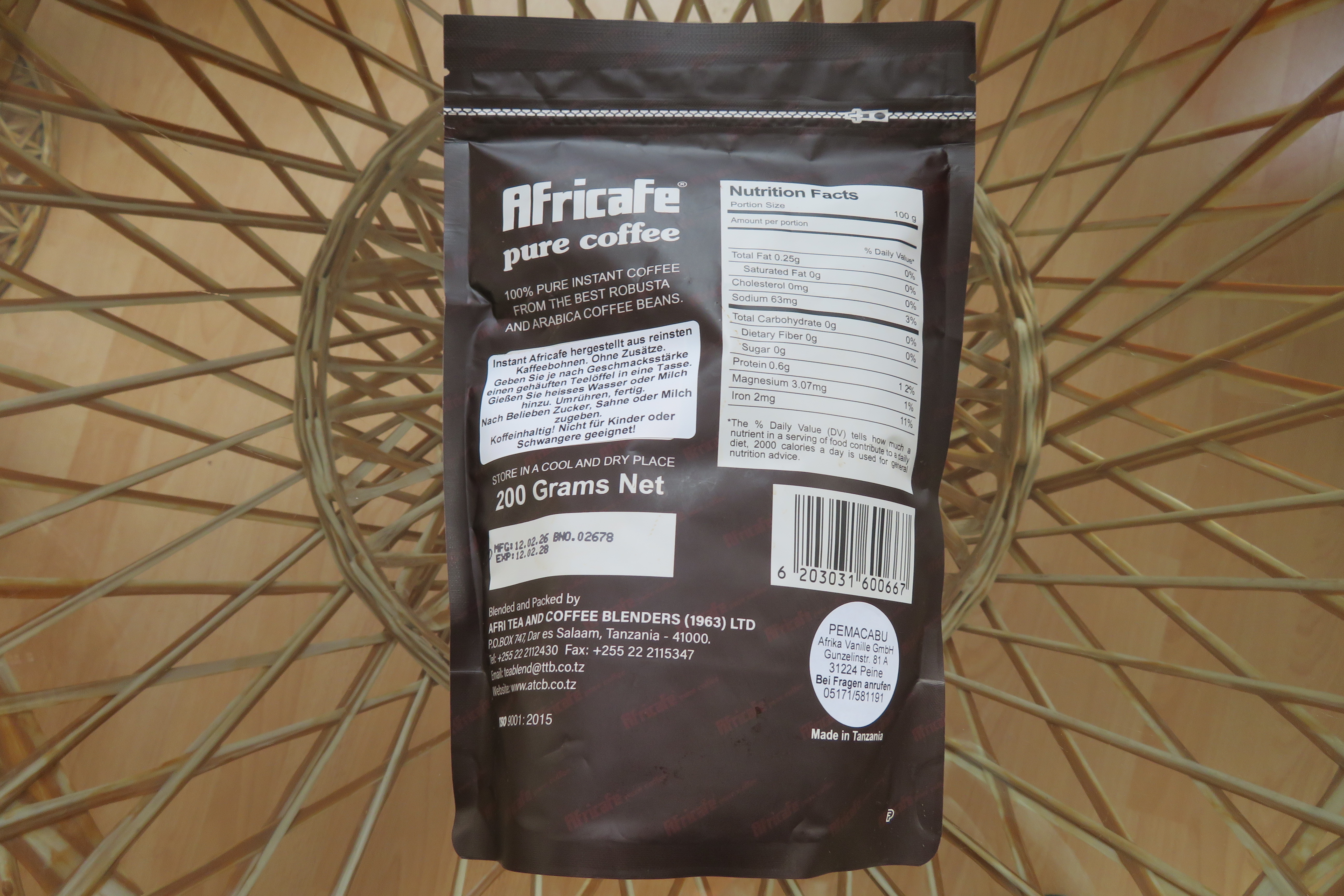 Africafe im 200 Gramm Standbodenbeutel, der Instant-Kaffee aus Tansania